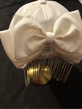 White Bow Cap with Silver Chain Fringe